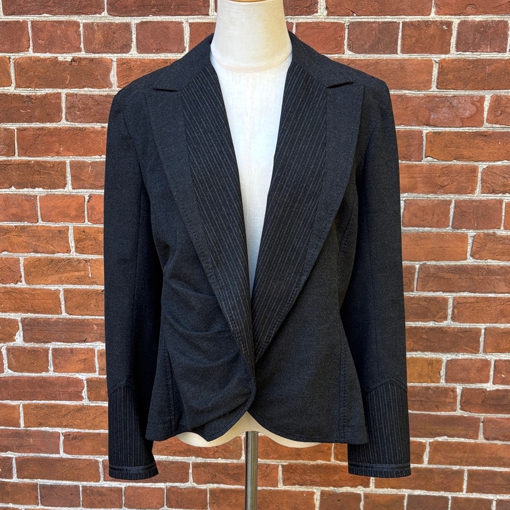 Indies Blazer Charcoal Pinstripe Details - Picture 2 of 9